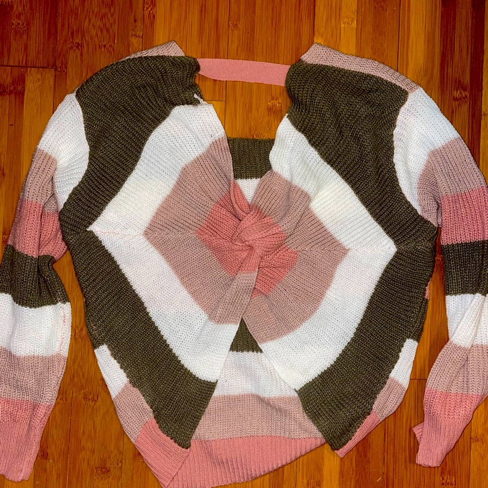 Lightweight Cute Multi-Color Open Back Sweater